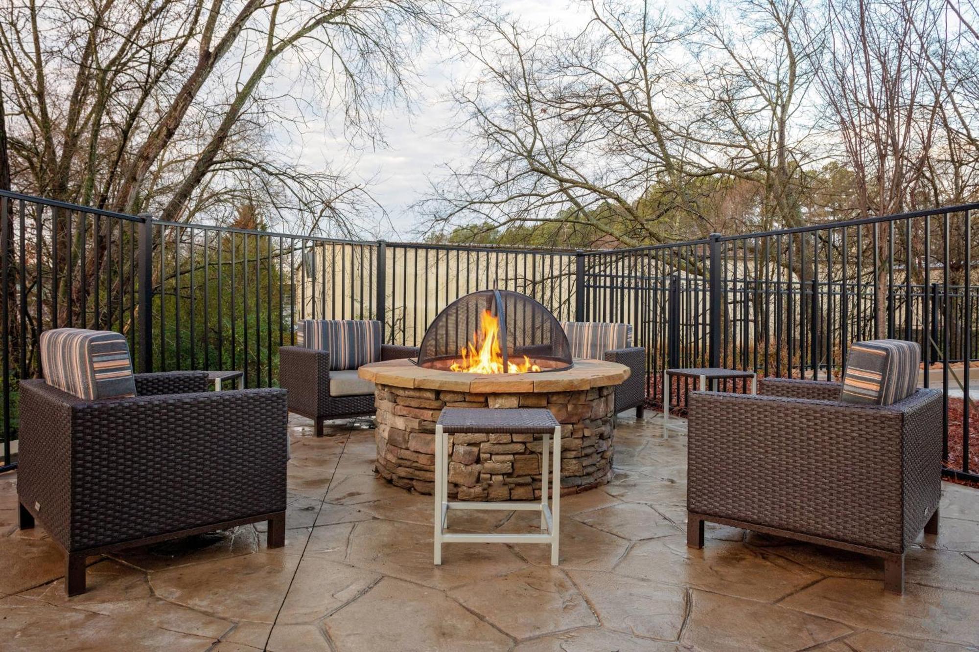 Towneplace Suites By Marriott Gainesville Exterior foto